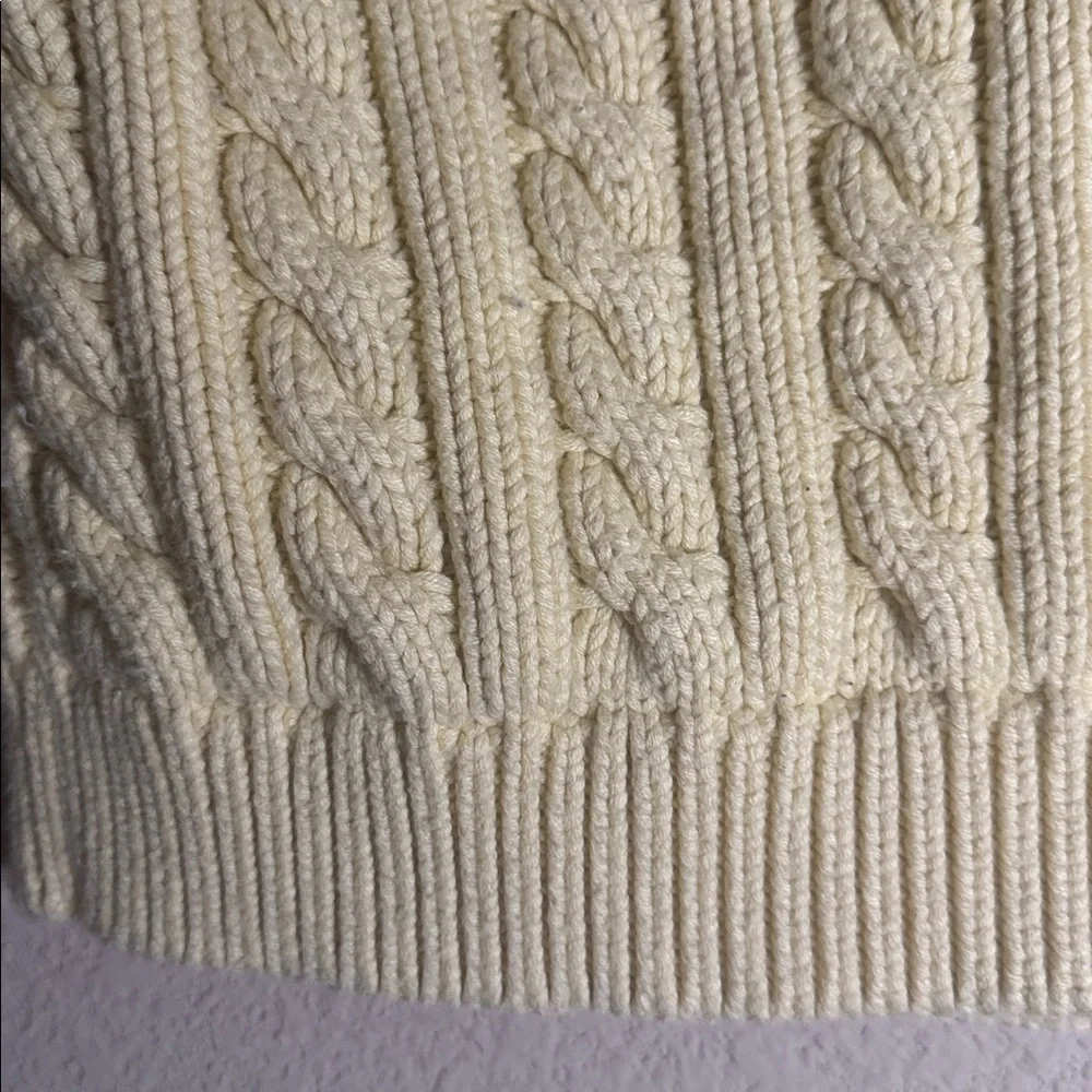 Abercrombie & Fitch Butter Yellow Cable Knit‎ Sweater Vest Size Small